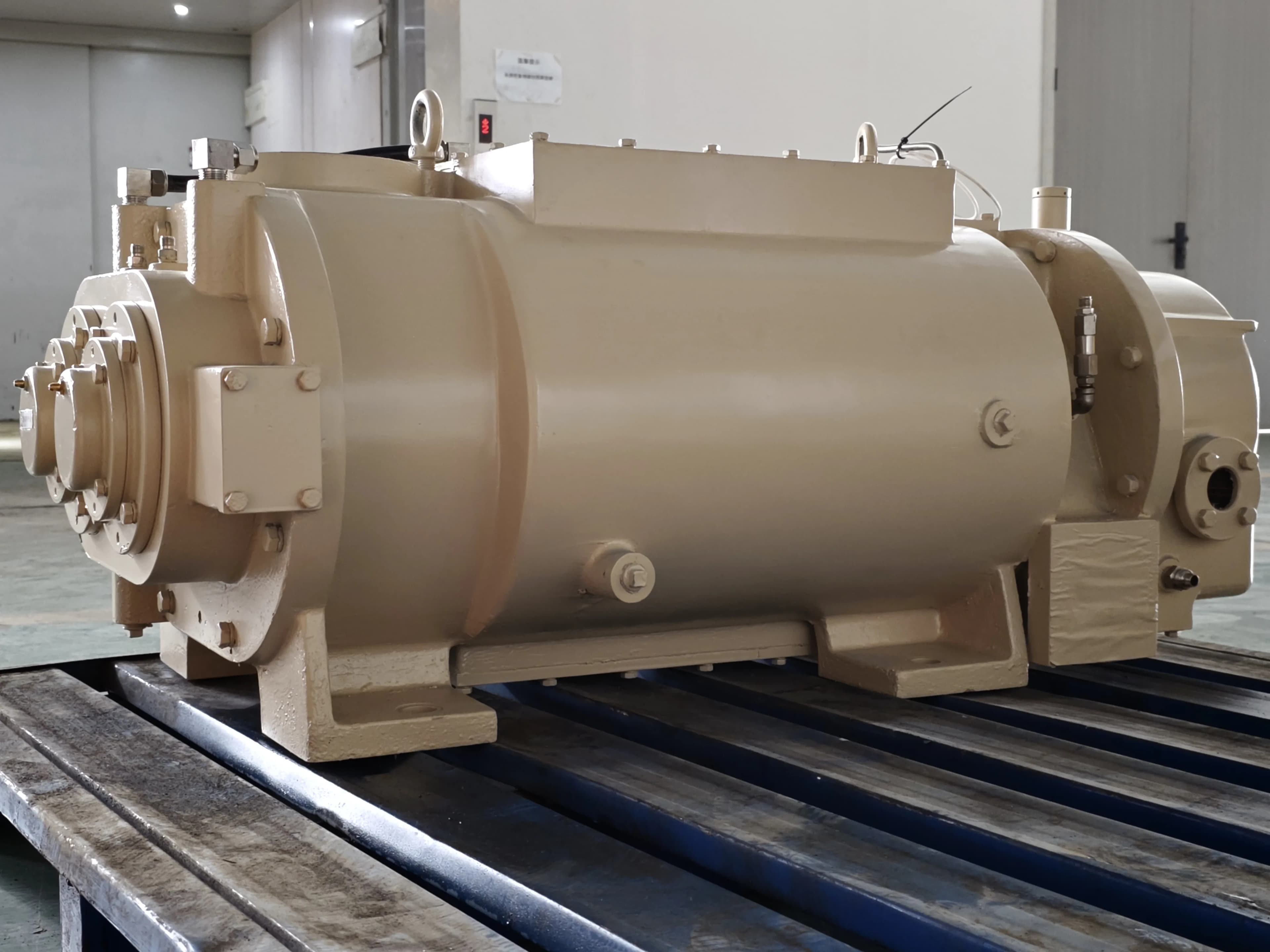 QER Series dry screw vacuum pump product photo